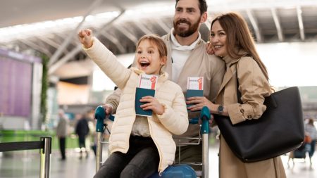 Voyager en famille : comment une agence de voyage spécialisée peut rendre vos vacances inoubliables ?